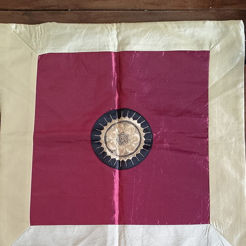 Satin cushion cover like new, burgundy and gold, 45×45 cm