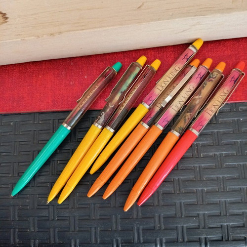 Lion King pens new, pack of 8 collectible