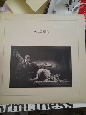 Closer vinyl record by Joy Division like new, rock