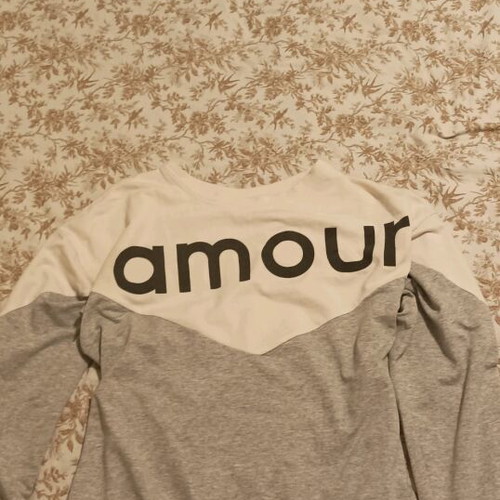 Grey sweatshirt like new, worn a few times
