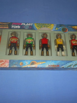 Airgam Boys Pyro Plast Toys new, packaging damaged