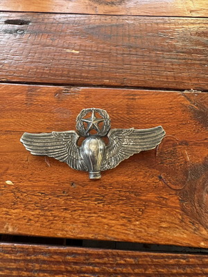 Metal Paratrooper Badge used