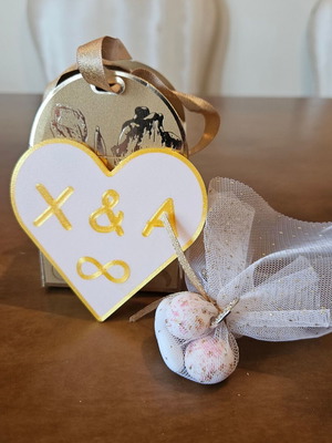 Heart-shaped bomboniera-soupla custom made with gold trim