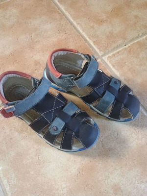Chippo anatomical sandals size 31 like new, blue