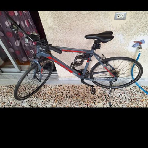 Ideal Crossmo 29 Inch Mountain Bike like new, gray red