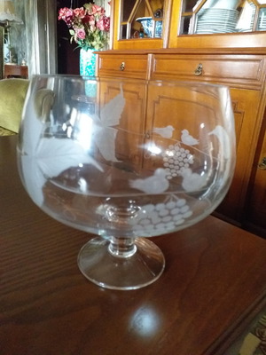 Κρυστάλλινο μπολ μεταχειρισμένο με σκαλιστή βάση