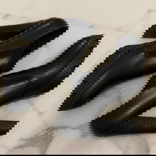 Γυναικεία μποτάκια Νο39 μεταχειρισμένα, μαύρα με χοντρό τακούνι