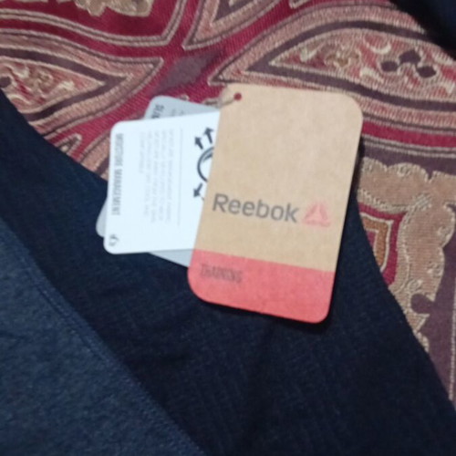 Reebok sports shirt new, size M, black and gray