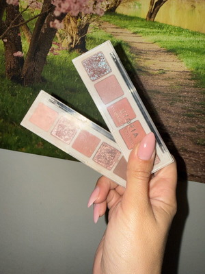 MUA set of 2 mini eyeshadow palettes like new
