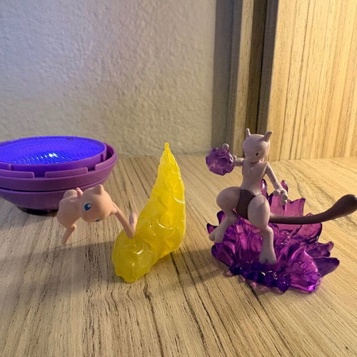 Pokemon Mewtwo & Mew LED gacha