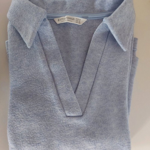 Stradivarius women's polo like new, blue, size S