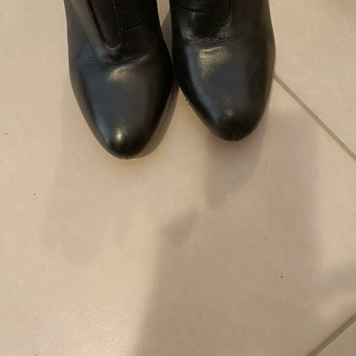 Carmens leather ankle boots like new, black, size 40