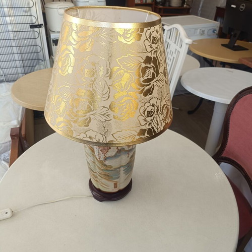 Vintage Satsuma hand painted table lamp used