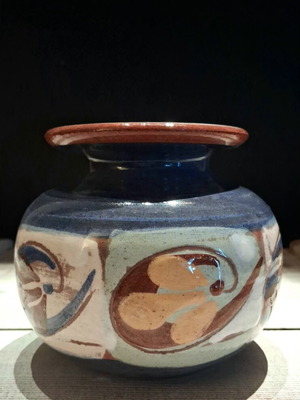 Βάζο Ταναγραία σαν καινούργιο, vintage ελληνικό κεραμικό στούντιο