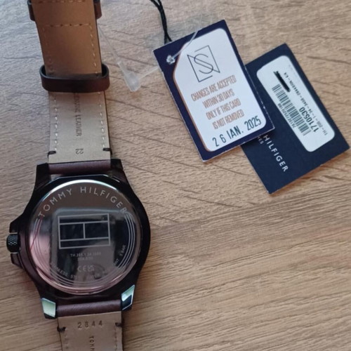 Tommy Hilfiger Ryan Brown wristwatch leather strap like new