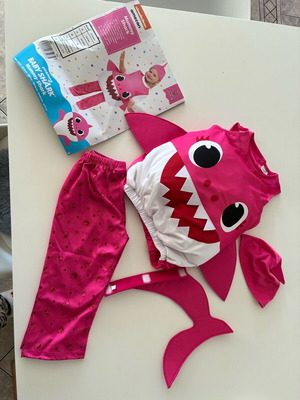 Baby Shark pink costume used, size 2-3 years with minor damage
