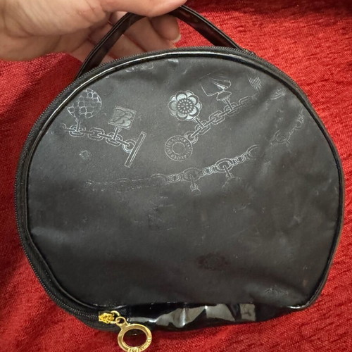 Estée Lauder large toiletry bag used, black