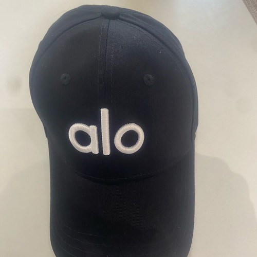 Gucci hat black like new, size M