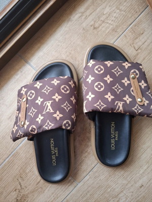 Louis Vuitton slippers size 38, black and brown