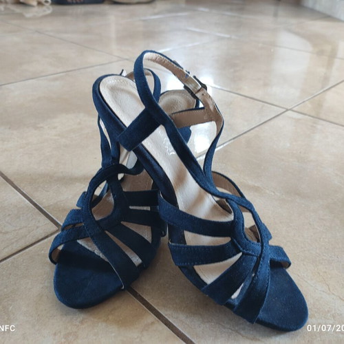 Envie Shoes women's sandals like new, dark blue suede, size 39