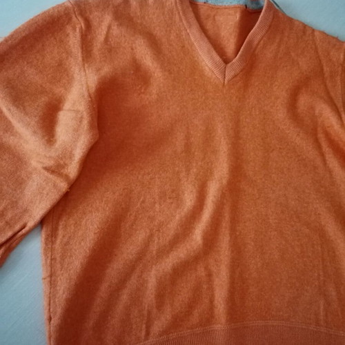 Marlboro vintage unisex wool sweater XS like new, orange