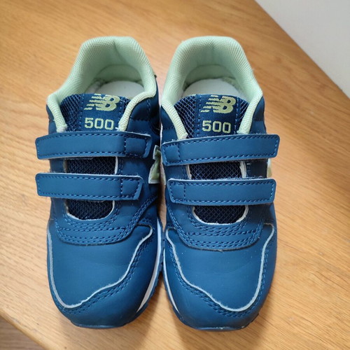 New Balance boy sneakers size 26 like new, blue and green