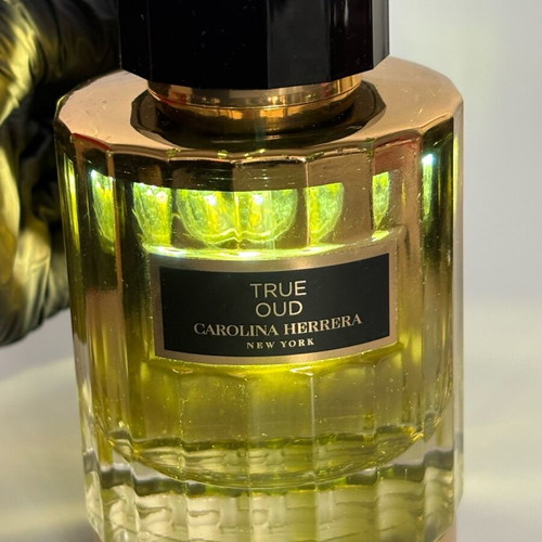 Carolina Herrera True Oud 100ml Eau de Parfum like new