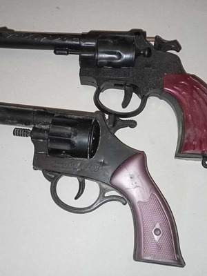 Plastic pistols Greek unused, set of 2 pieces