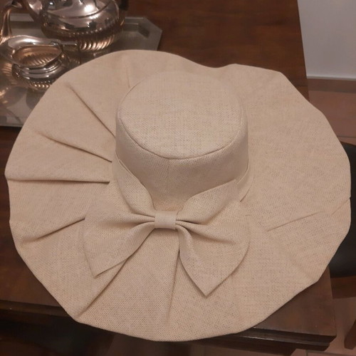 Handmade women's hat like new, beige, summer
