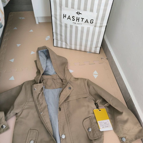 Hashtag windbreaker jacket 3 years new, beige