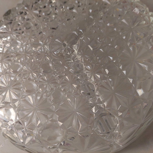 Crystal nut bowl like new, three-section 20×20