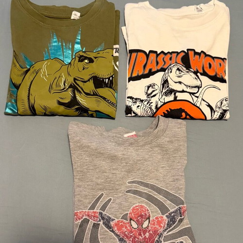 H&M t-shirts for 5 years old like new, colorful, set of 3