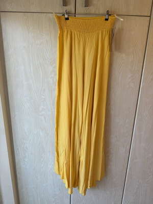 Benissimo yellow maxi high-waisted pants new
