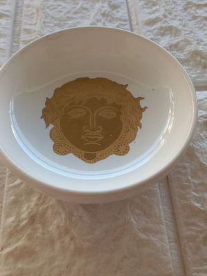 Decorative plate by Teni Valerianou with 24k gold, like new
