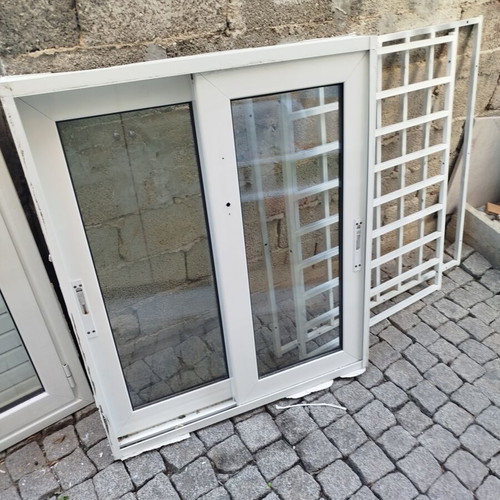 Aluminum frames used, three balcony doors and windows set
