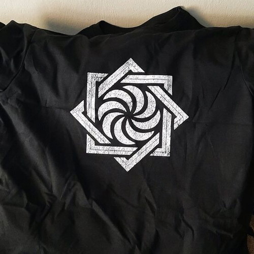 Black men's t-shirt with Armenian symbol, size XL, new