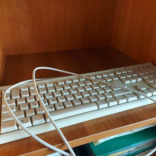 Chicony KB-9810 keyboard like new