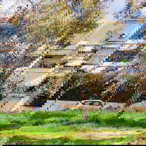 Ground-floor storage with parking and independent entrance 56 sqm