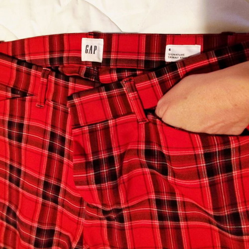 Gap pants like new, red and black checkered, size USA 6