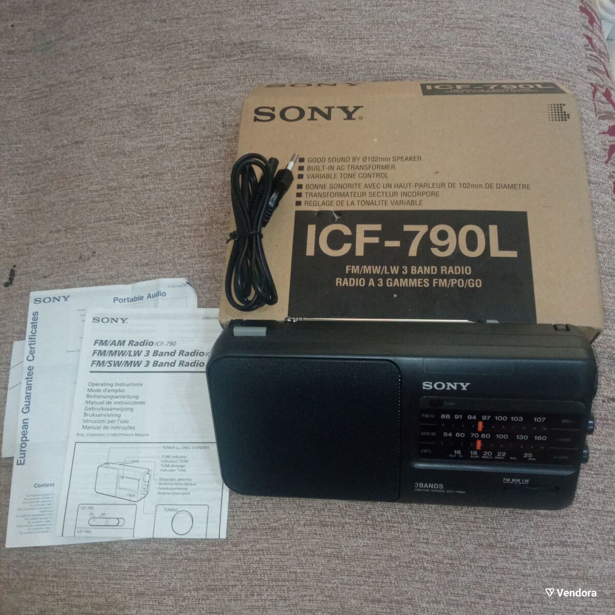 Radio portable FM/LW/MW Sony ICF-490L / worldwide shipping