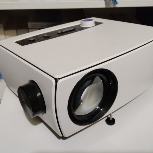 Powertech PT-984 Native Full HD Projector with Android and Speakers like new