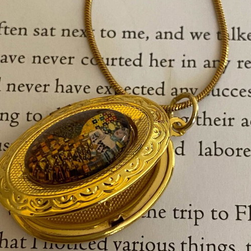 Statement locket necklace gold plated with Woman in Gold portrait