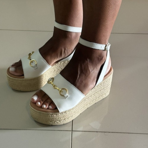 Just Prive white platform sandals size 41 like new