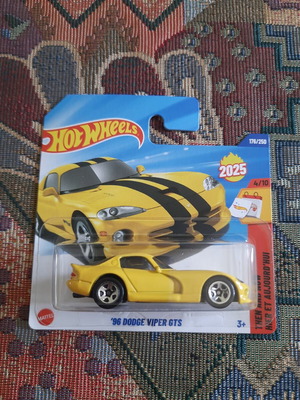 Hot Wheels '96 Dodge Viper GTS new