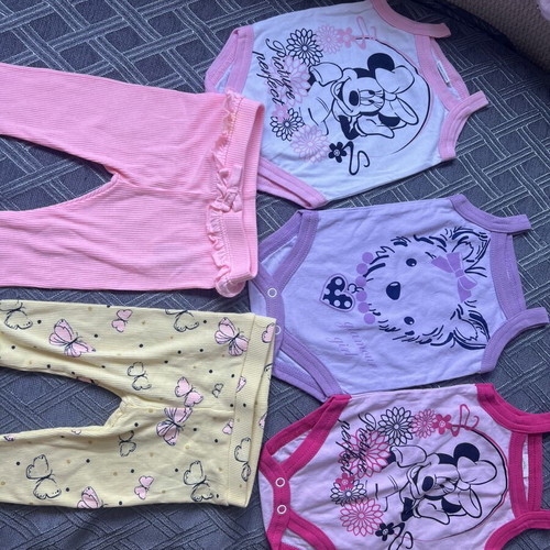 Baby clothing set like new, size 56, 5 pieces for girl
