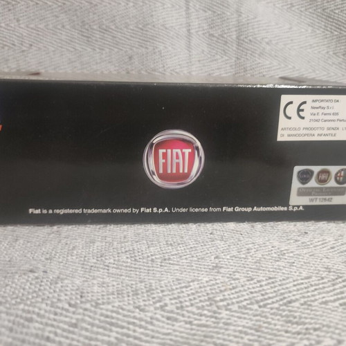 Fiat 1965 500F metal miniature 1:32 scale new in box