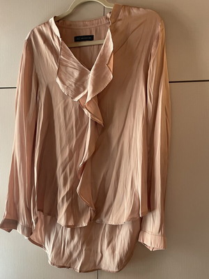 Beige shirt, size M-L