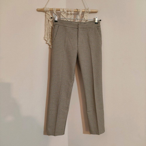 Divine women's checkered pants and knitted vest set like new