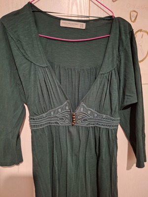 Zara dress used green M-L with large front opening