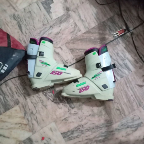 Ski boots used